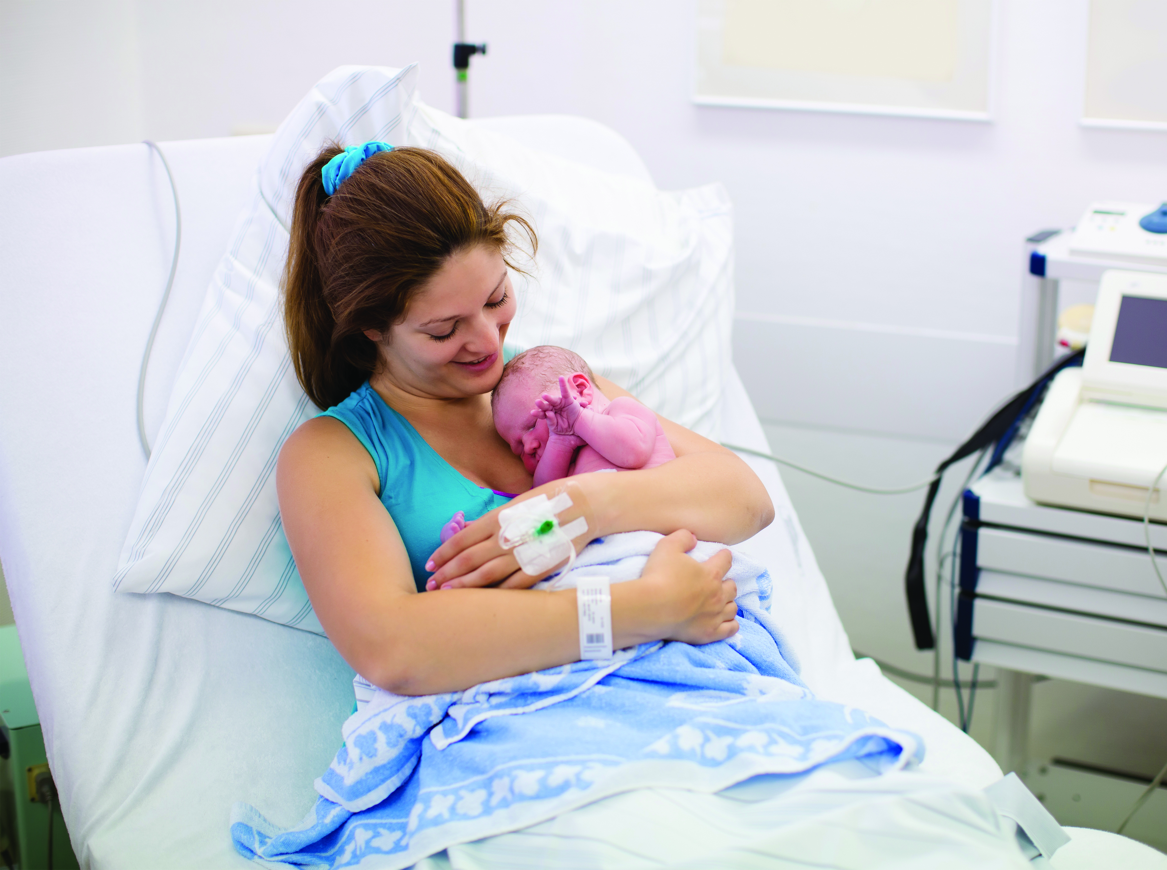 Preventing postpartum newborn falls