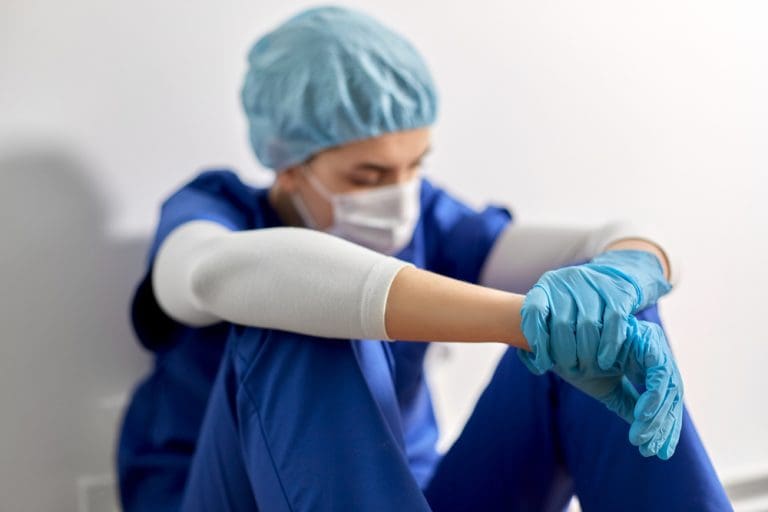 Supporting nurses when patients die during a disaster: What leaders can do Supporting nurses when patients die during a disaster: What leaders can do