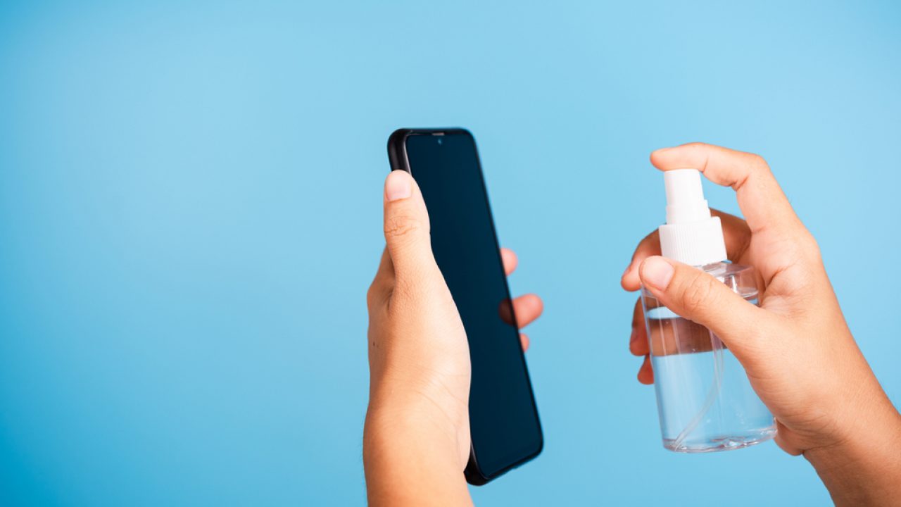 Germ-free is the way to be: Smartphone disinfection in hospitals