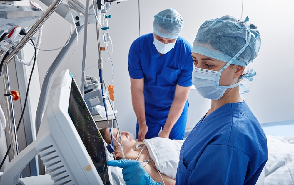 Nurses in ICU